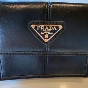 P Rada Wallet with chain
